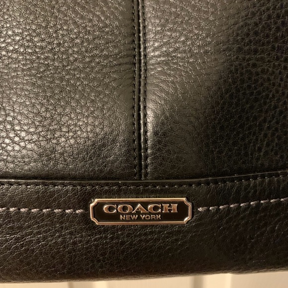 Coach leather shoulder bag - Picture 2 of 4